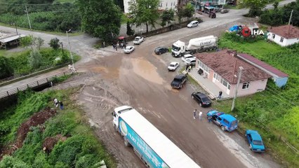 Sel felaketinde 7 mahalleyi bağlayan köprünün ayaklarında hasar oluştu