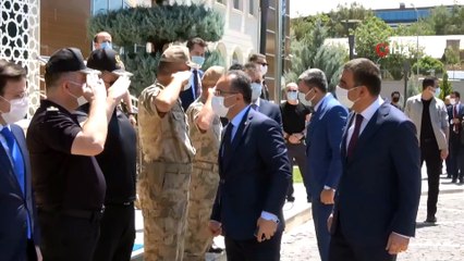 İçişleri Bakan Yardımcısı Çataklı Siirt’te 'Düzensiz göçmenler' değerlendirme toplantısına katıldı