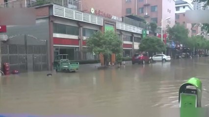中 양쯔강 호우 피해...후베이성서 17명 사망·실종 / YTN
