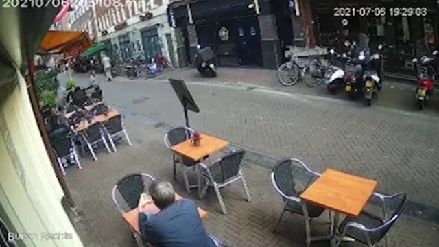 Periodista neerlandés tiroteado