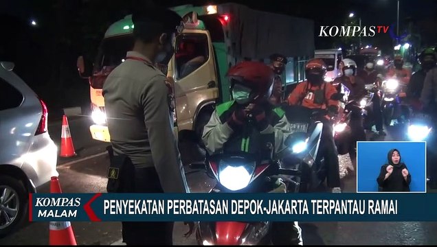 Suasana Malam Penyekatan Jalan Saat PPKM Darurat