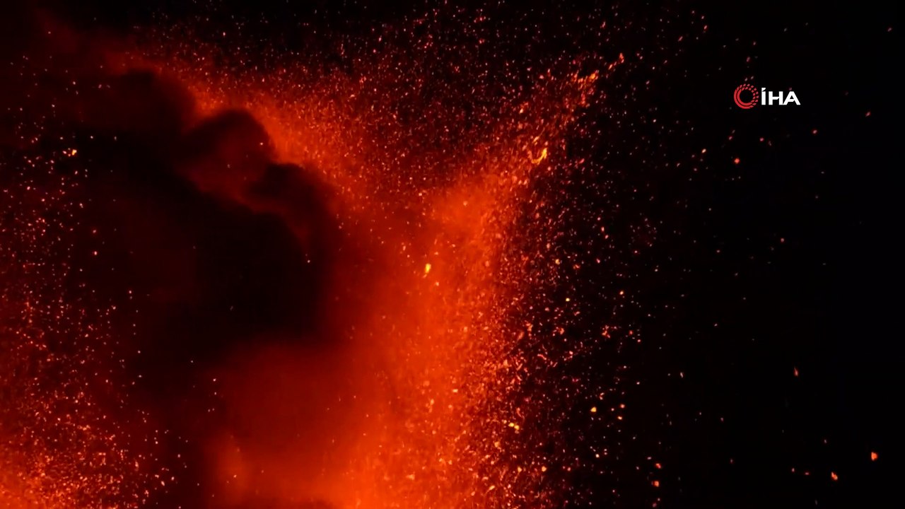 - Etna Yanardağı yeniden faaliyete geçti