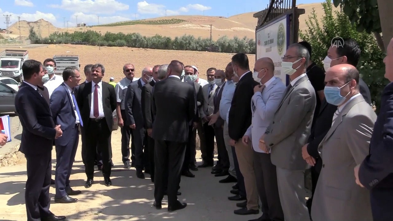 SİİRT - Tarım ve Orman Bakan Yardımcısı Tunç, 30 üreticiye makine ve ekipman dağıttı