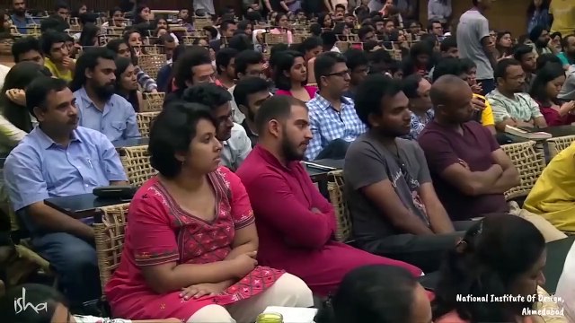 Mentalismo- ¿Pueden los pensamientos alterar la realidad - Sadhguru