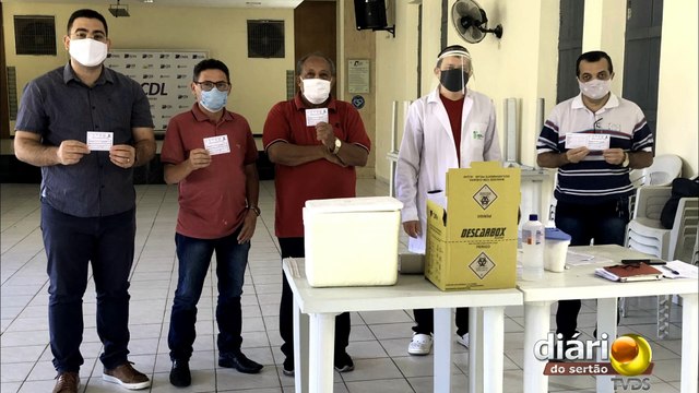 Profissionais da imprensa de Cajazeiras são vacinados contra a gripe após ação conjunta da API e ACI