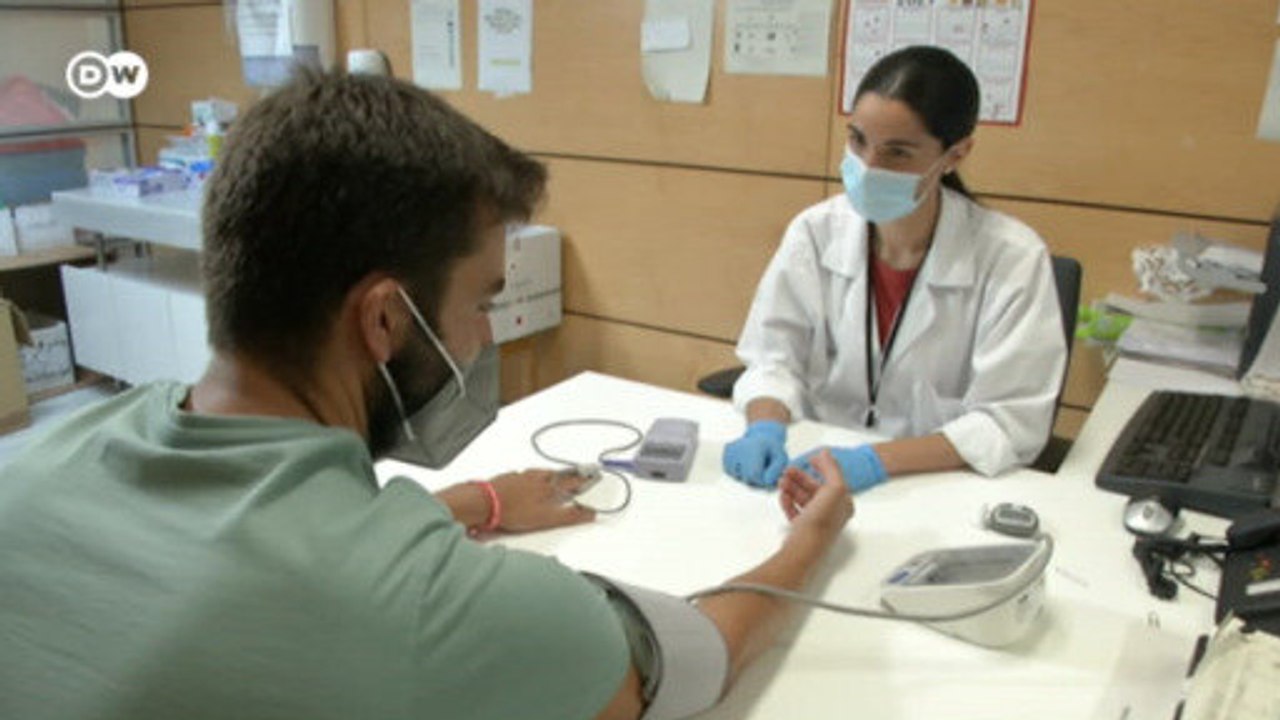 Tausende Pflegerinnen und Pfleger per WhatsApp entlassen