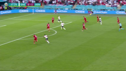 Un csc de Kjaer remet l'Angleterre dans le match !