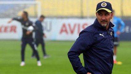 Vitor Pereira antrenmanda futbolculara mikrofonla talimat verdi