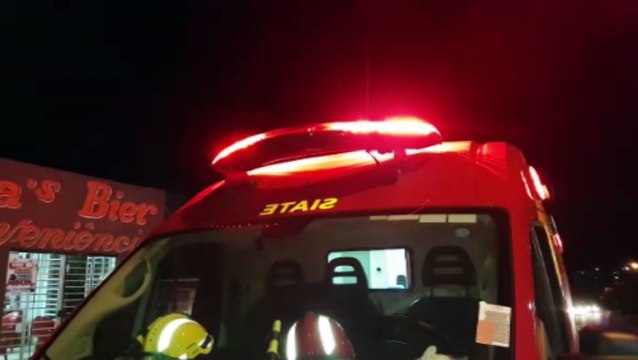 Homem fica ferido após bater a cabeça em meio-fio no Bairro Cataratas