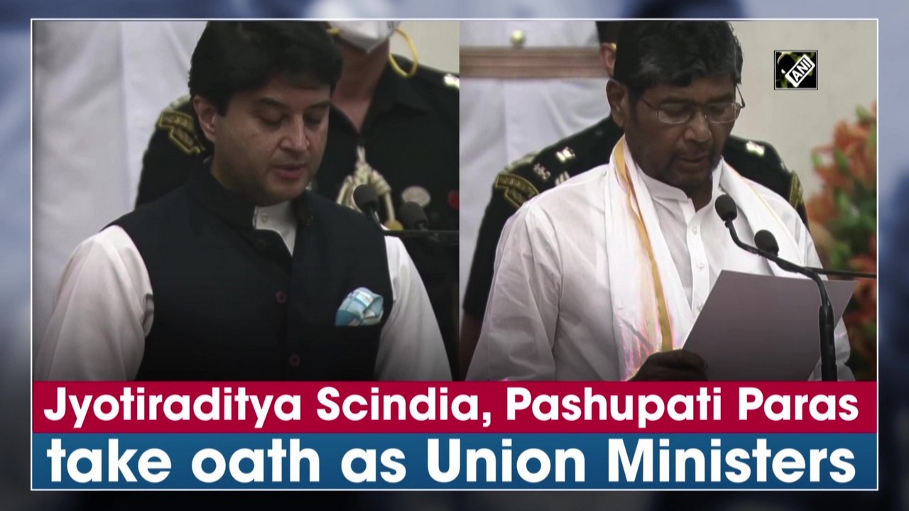 Jyotiraditya Scindia, Pashupati Paras take oath as Union Ministers
