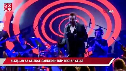 Alkışlar az gelince sahneden inip tekrar geldi