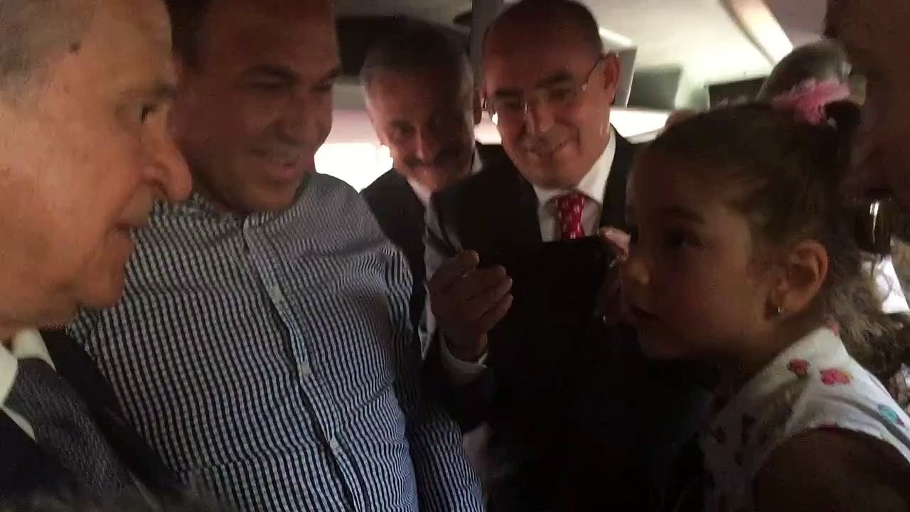 Bahçeli ve küçük kızın komik diyaloğu