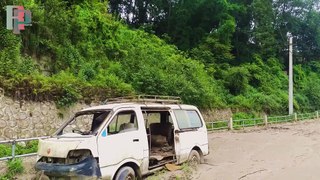 Toyota Micro Van When It Becomes Useless They Throw It In The Mud Like This - Toyota Van Video | RoadPlan