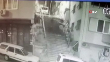Evi soyan hırsız televizyonu kucağında böyle götürdü