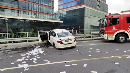 İSTANBUL- Sarıyer'de bariyerlere çarpan otomobilin sürücüsü yaralandı