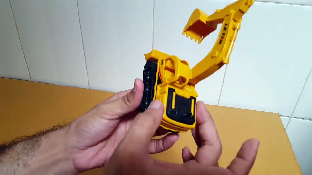 Unboxing and Review of  JCB Construction Series Set of Construction Vehicles