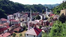 SREBRENİTSA - Soykırımı yaşayan Srebrenitsa, bugün hayalet kent olarak ayakta kalmaya çalışıyor