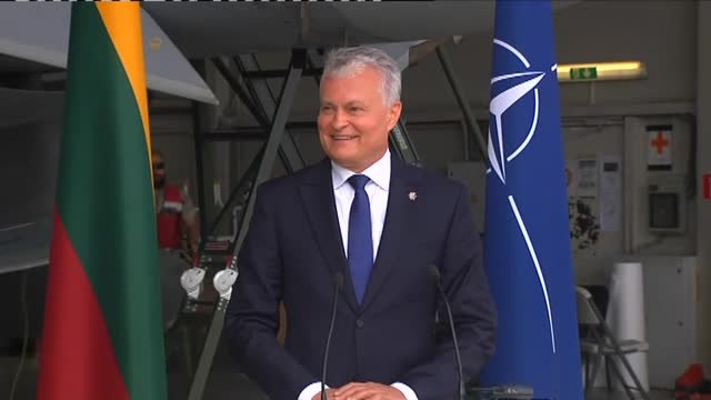 Interrumpida de urgencia la rueda de prensa de Pedro Sánchez en Lituania por una amenaza de las fuerzas rusas