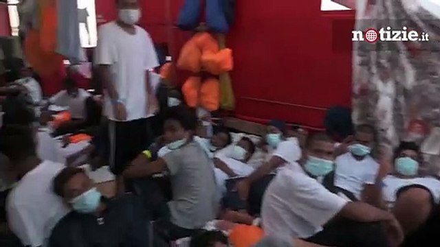 Migranti, 572 naufraghi a bordo di Ocean Viking: appello di Sos Méditerranée Serve porto di sbarco