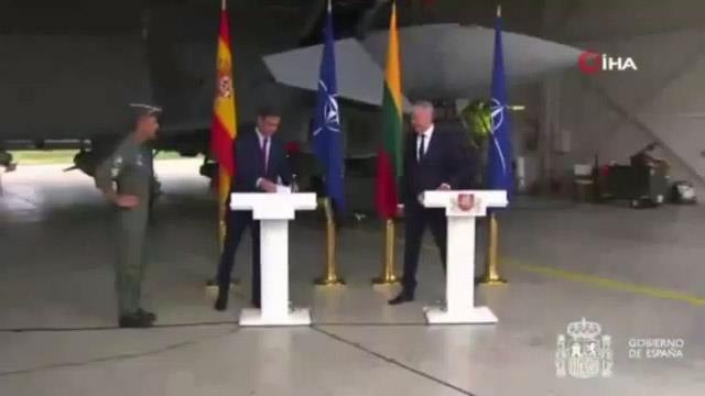 Havalanan Rus savaş uçağı Litvanya'daki basın toplantısını kesintiye uğrattıLitvanya'da hava üssünde hareketli dakikalar yaşandı