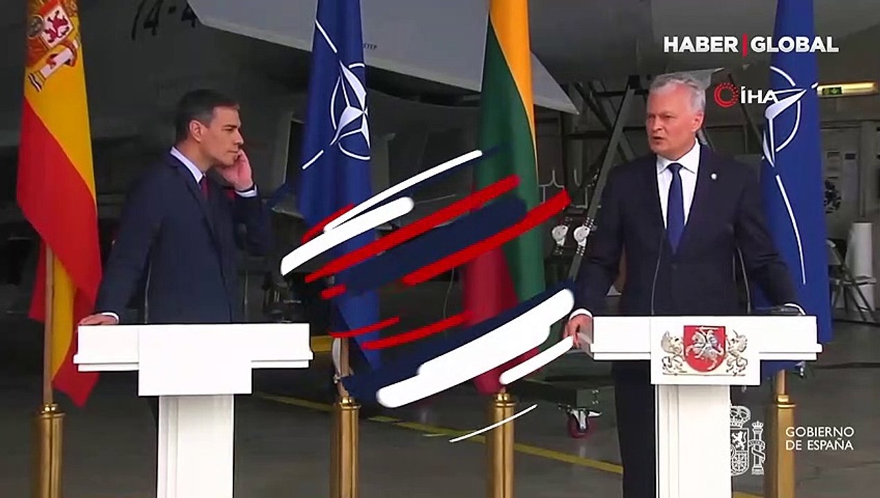 Kameralar önünde panik! İki lider konuşurken pilotlar uçağa koşmaya başladı