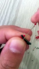 Miyuki delica boncuktan tuğla tekniğiyle minik uğur böceği yapılışı