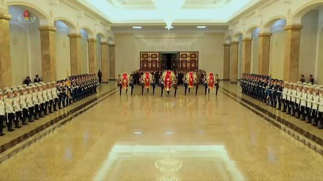 Kim Jong Un visita el mausoleo familiar entre especulaciones por la remodelación de su gobierno