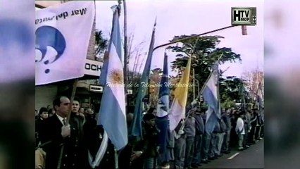 DESFILE CIVICO MILITAR AVENIDA LURO MAR DEL PLATA 19-06-2001