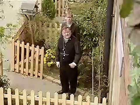 Oh Doctor Beeching! 'S1/E2 Talking Turkey' Su Pollard • Paul Shane • Julia Deakin • Jeffrey Holland