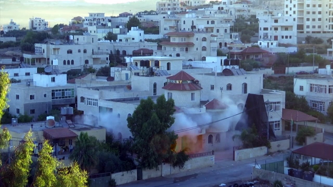 الجيش الإسرائيلي يهدم منزل فلسطيني متهم بقتل مستوطن