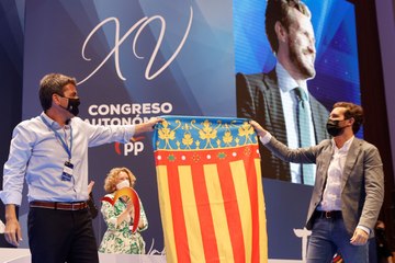 ¿Qué pasó realmente con la enseña valenciana en el Congreso del PP?