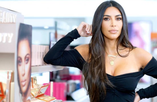 Kim Kardashian cerrará KKW Beauty y la relanzará como una marca completamente nueva