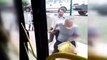 Otobüs şoförü tartıştığı yolcuyu tekme tokat dövdü