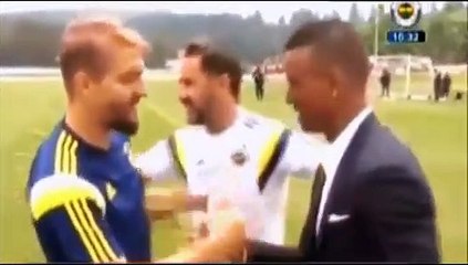 Nani, Caner'in elini havada bıraktı