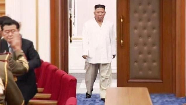 Kim'in sağlık durumuyla ilgili iddialara Güney Kore istihbaratından yanıt: Hasta olsaydı tedavisiyle ilgili ilaçlar getirilirdi