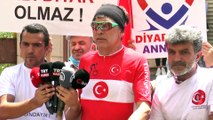 DİYARBAKIR - Bisikletle Tekirdağ'dan gelerek Diyarbakır annelerine destek verdi