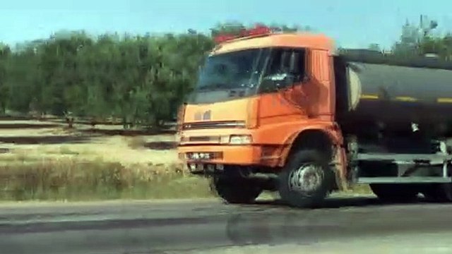 İZMİR - Çıkan orman yangınına müdahale ediliyor (3)