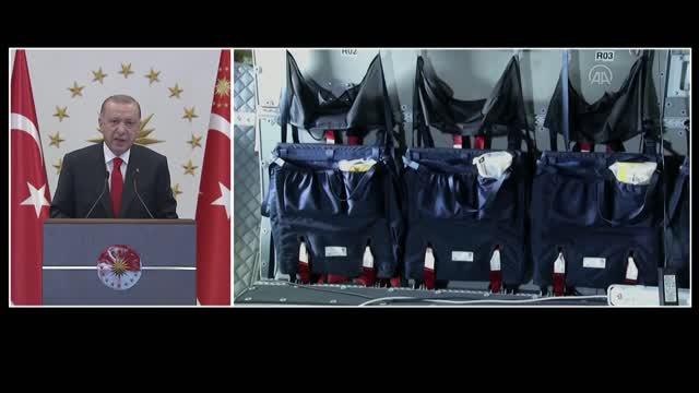 Son dakika haberleri... Cumhurbaşkanı Erdoğan: Vatan savunmasında karşılaştığımız tüm haksızlıkları ve hukuksuzlukları kendi göbeğimizi kendimiz keserek aşmakta kararlıyız