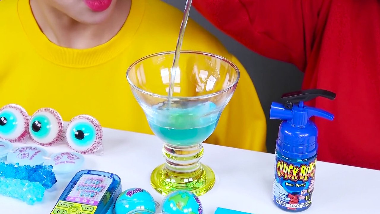 Mukbang Blue Food vs Clear Food DONA 도나