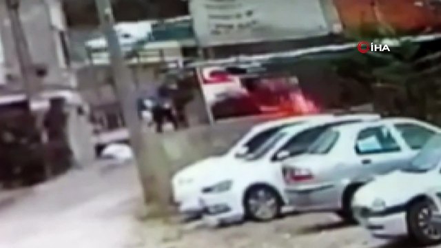 Üzerine benzin döküp kendini ateşe veren genç kurtarılamadı