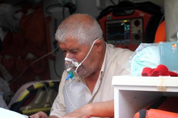 Elazığ'da yangın: 2 kişi dumandan etkilendi