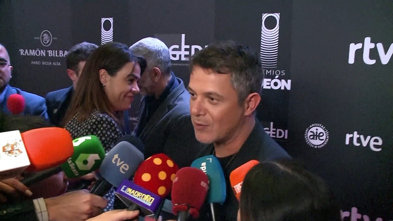 Alejandro Sanz sorprende a Rachel Valdés y le muestra todo su apoyo