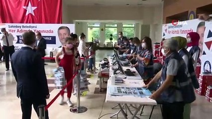 Şahinbey Belediyesi 150 bin adet spor ayakkabı dağıtımını sürdürüyor