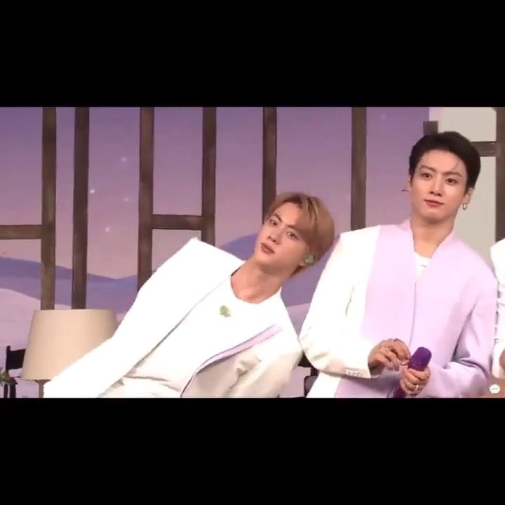 JINKOOK BTS THE BEST ONLINE SHOWCASE INTERVIEW CUTE MOMENTS!
