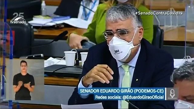 Senador Alessandro Vieira enquadrando o senador Eduardo Girão passando na sua timeline CPIdaCovid