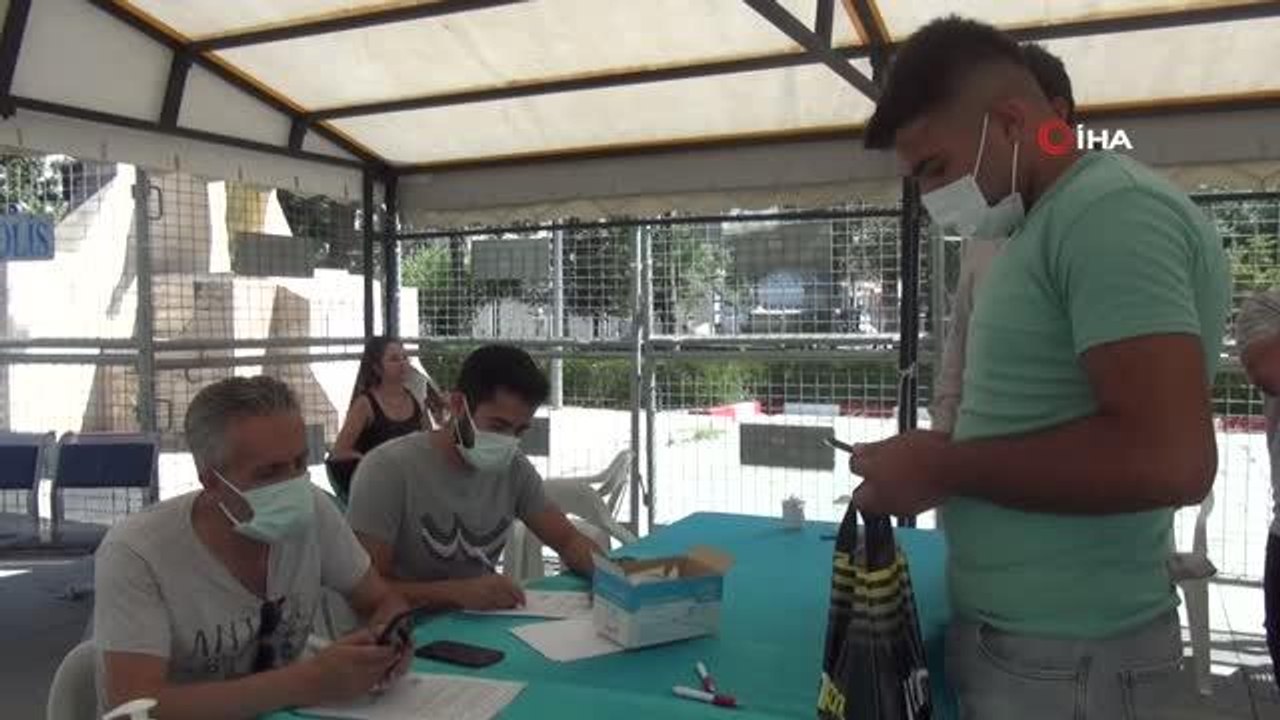 Aşı yaptıran kanaat önderlerinden Seyyid Hasan Semir Haşemi: "Her Müslüman aşısını yaptırmalıdır"