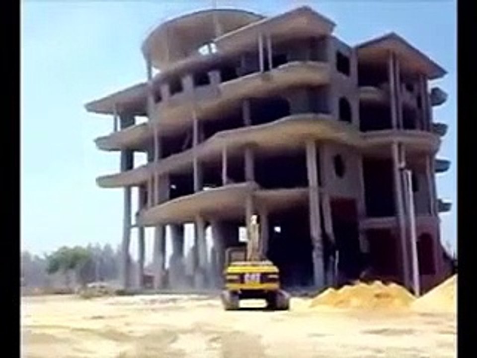 Böyle yıkım olur mu?