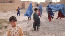 Afganistán pide ayuda para asistir a 5 millones de desplazados por guerra y sequía