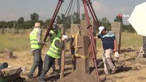 Selçuklu Meydan Mezarlığı'nda İlhanlı dönemine ait kemerli yeni mezar taşı tespit edildi