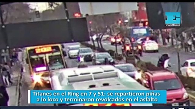 Titanes en el Ring en 7 y 51: se repartieron piñas a lo loco y terminaron revolcados en el asfalto